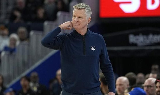 世界杯赛事官方app下载入口-科尔：整支球队都希望阿德巴约留在场上追逐纪录 斯波没必要道歉