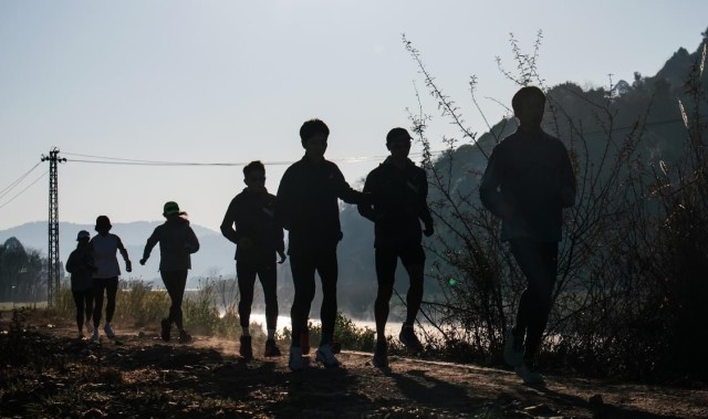 世界杯客户端安装说明-低压缺氧的馈赠：为何高原训练是马拉松突破极限的最后一块拼图