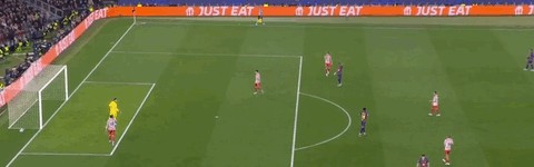 世界杯官方直播平台下载-孩子般的错误又来了，勒诺尔芒用手按住穆索开球未被判点