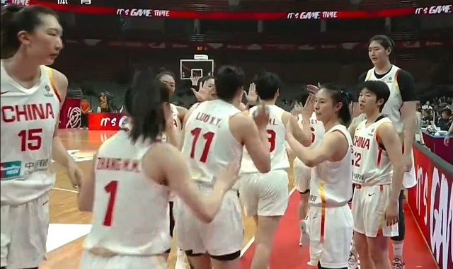 世界杯高清比赛视频-中国女篮获世预赛开门红！数据一目了然，不是韩旭，最大功臣是她